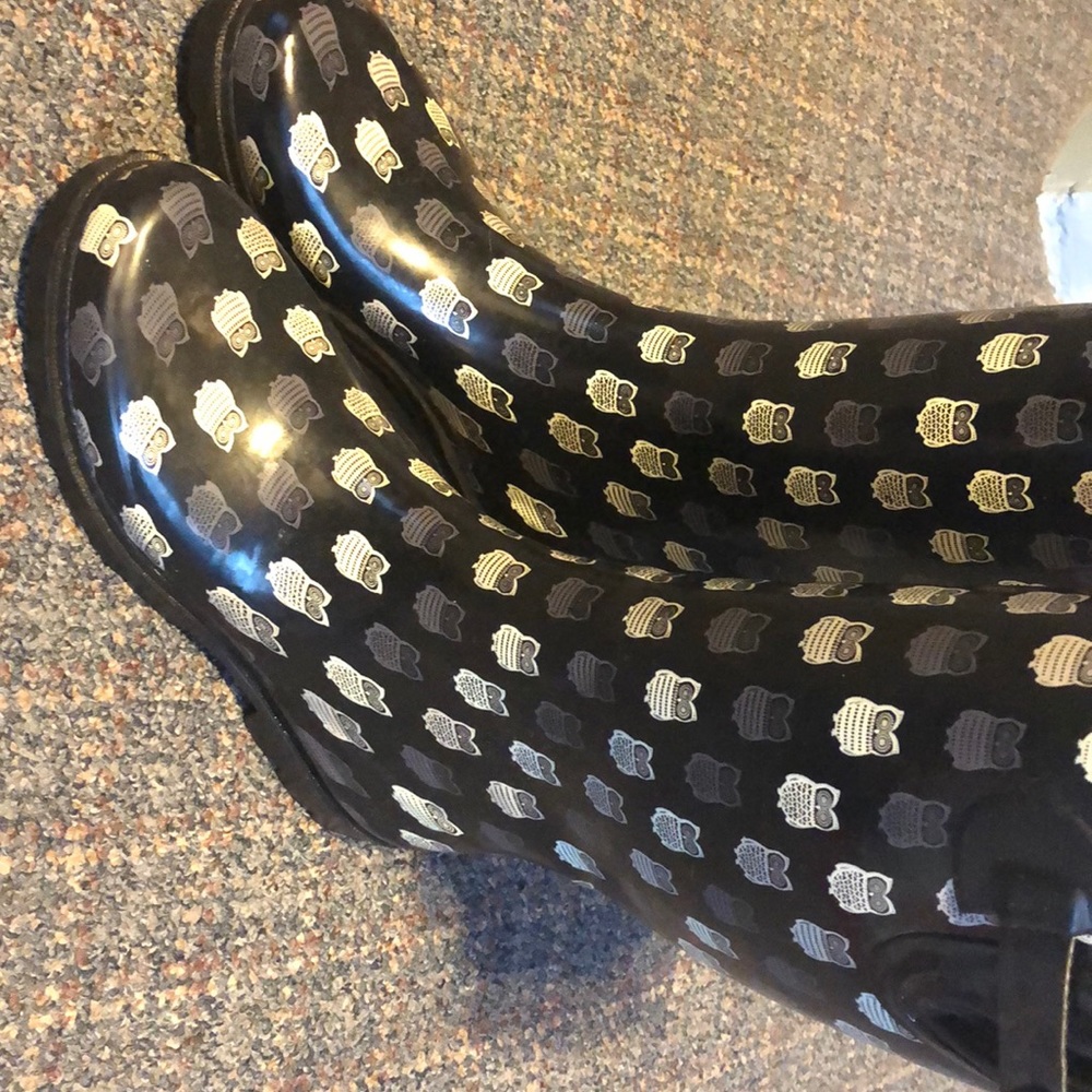 Rain boots